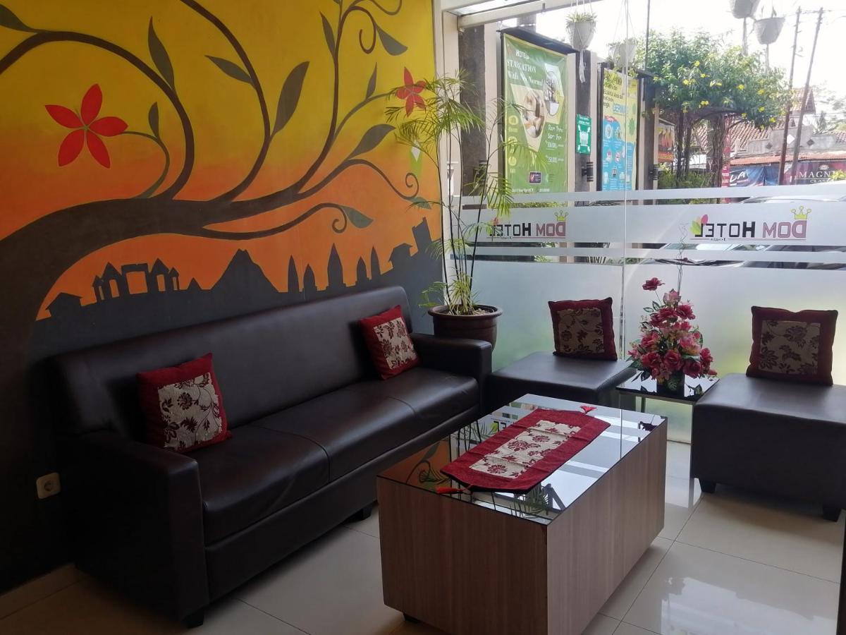 Dom Hotel Jogja Ngaglik Esterno foto