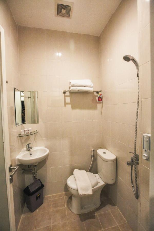 Dom Hotel Jogja Ngaglik Esterno foto